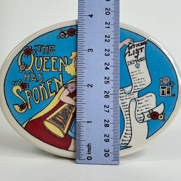 Mary Engelbreit Vintage Ceramic The Queen Has Spoken Standing Desk Plaque - Picture 6 of 10